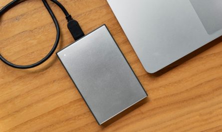 Cum să îți conectezi SSD-ul extern la calculator, laptop sau alt dispozitiv