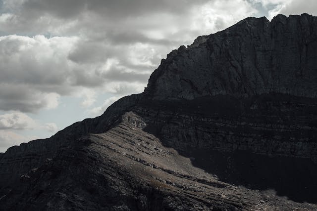 Povești și vârfuri: explorarea Muntelui Olimp