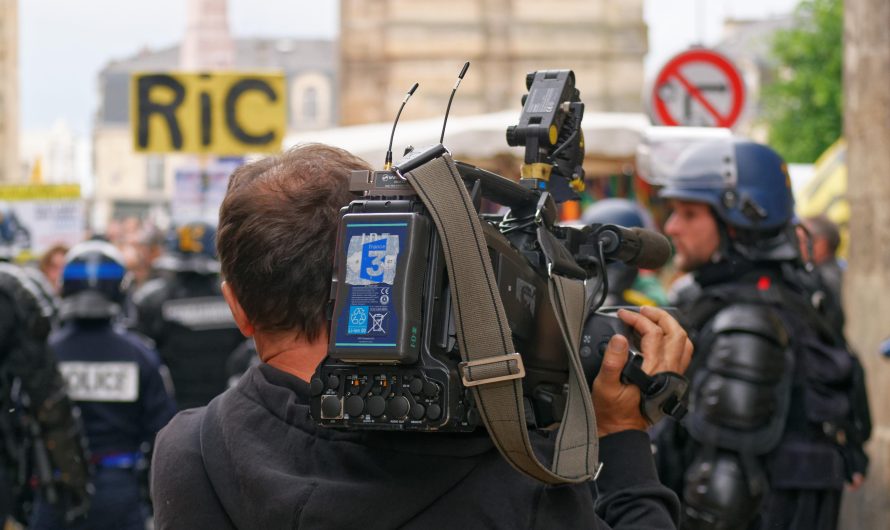 Ce sunt cele 5 întrebări ale jurnalismului și cum sunt folosite într-o știre